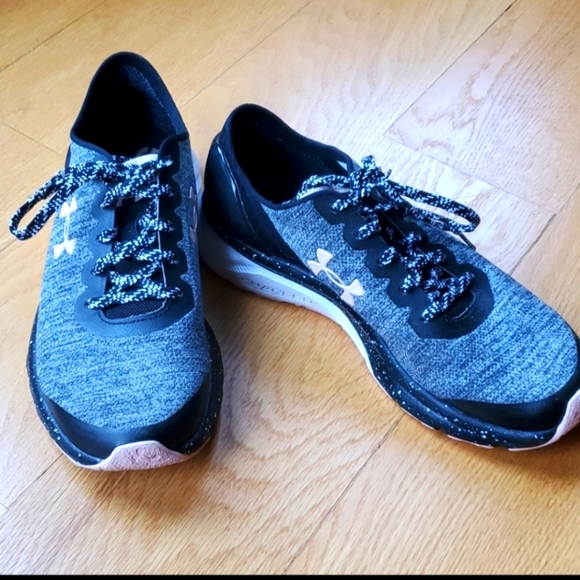 Under Armour Shoes - Under Armour Running Shoe Pink/Black